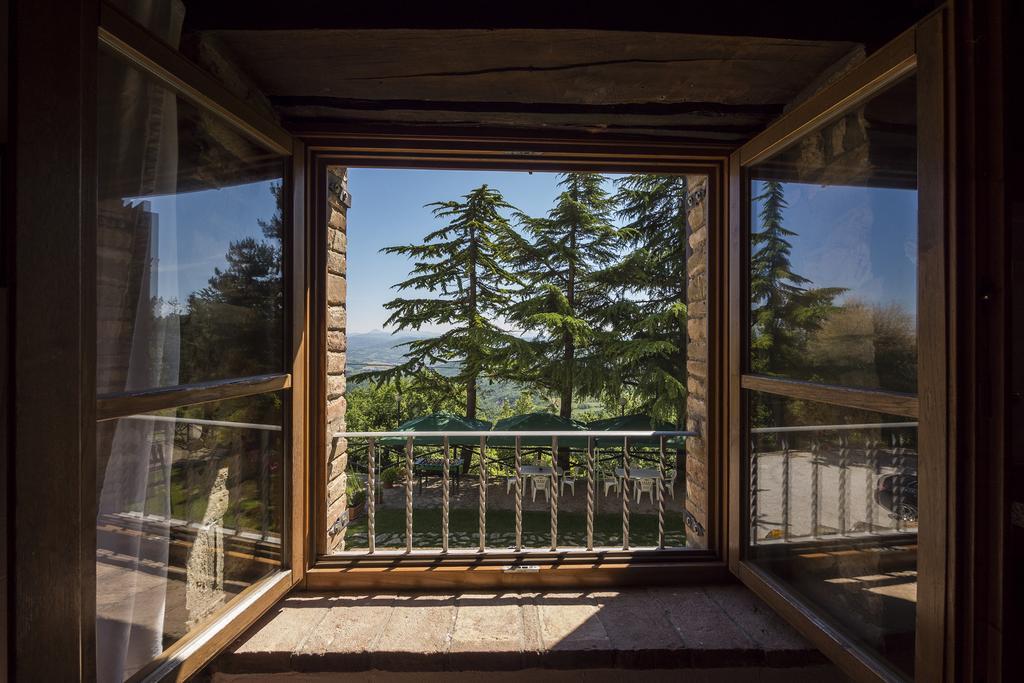 Agriturismo Monte Acuto Umbertide Luaran gambar