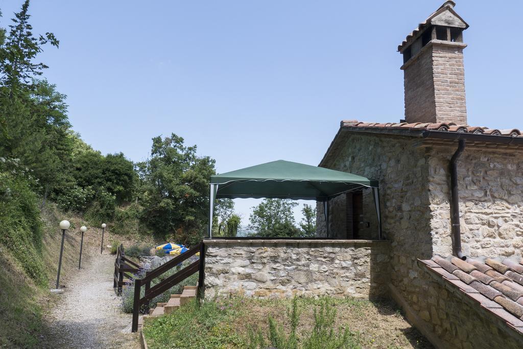 Agriturismo Monte Acuto Umbertide Bilik gambar
