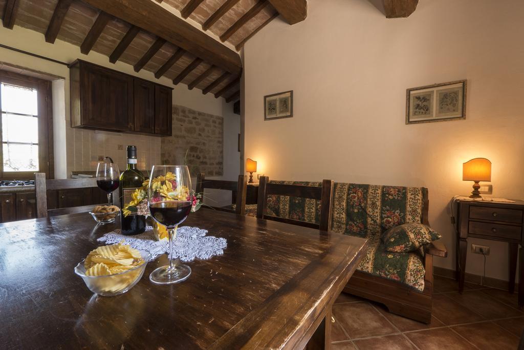Agriturismo Monte Acuto Umbertide Bilik gambar