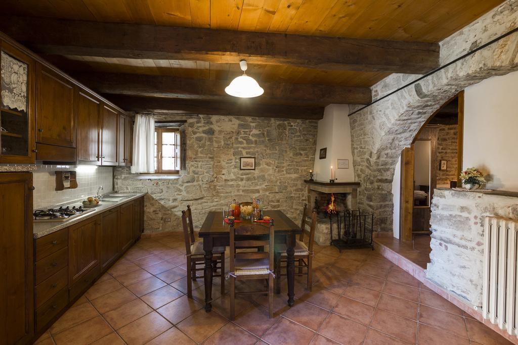 Agriturismo Monte Acuto Umbertide Bilik gambar
